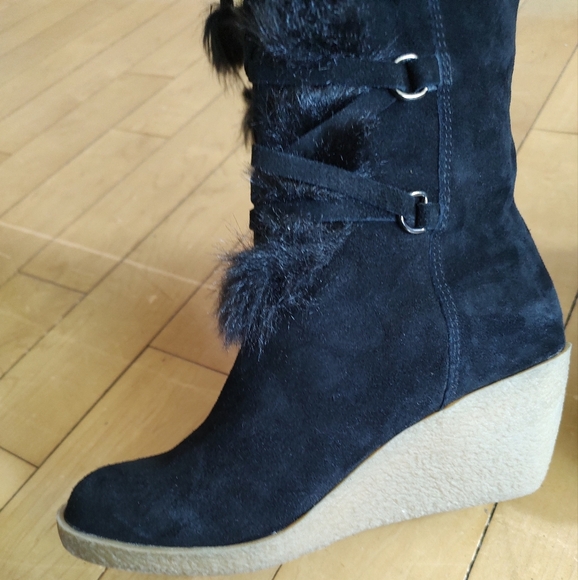 Michael Kors Navy Winter Boots with Wedge Heel and Lacing - Picture 10 of 13